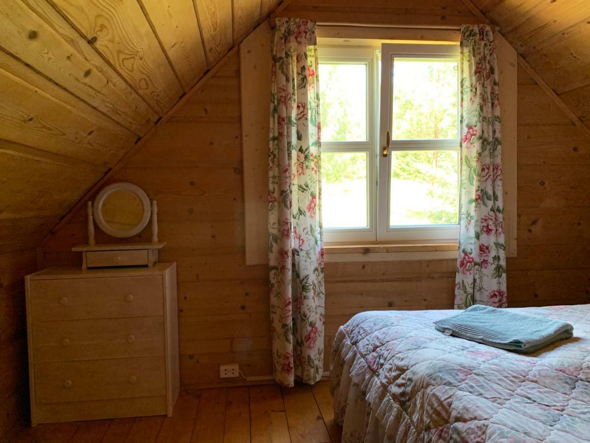 Swiety Spokoj Laka I Woda Pozezdrze Esterno foto